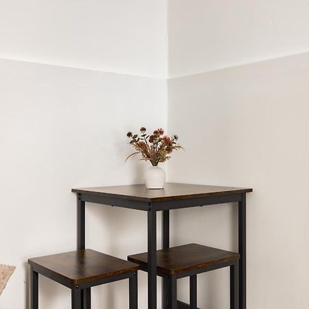 1Bd Apartment Near Olympic Park, East Londen Buitenkant foto